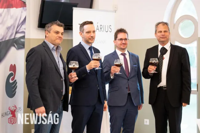 A Templárius sör termékbemutatója a Videókrónika jóvoltából. 