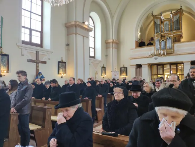 Érsek Barnabásné sz. Vass Beáta dáma temetése