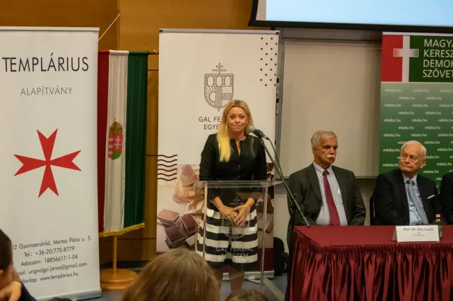 Hrivnyák Tünde világhírű divattervező bemutatkozója