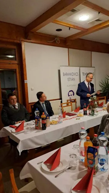 „KERESZTÉNY ADVENTI, KARÁCSONYI HAGYOMÁNYOK”